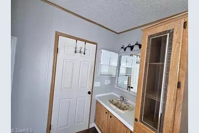 538 Pilgrim Baptist Church Road, Wilkesboro, NC 28697 - Photo 17