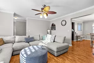 305 Carter Ridge Dr, Reidsville, NC 27320 - Photo 5