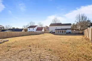 305 Carter Ridge Dr, Reidsville, NC 27320 - Photo 3