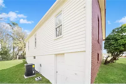 201 Cecil Drive, Winston-Salem, NC 27105 - Photo 15