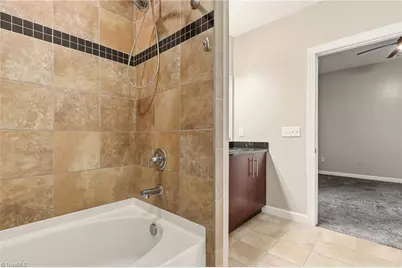 201 N Elm Street #1106, Greensboro, NC 27401 - Photo 15