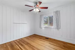 3015 Dellwood Dr, Greensboro, NC 27408 - Photo 27