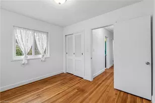 3015 Dellwood Dr, Greensboro, NC 27408 - Photo 25