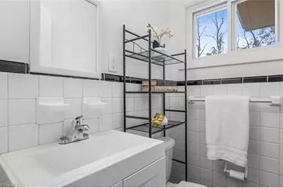 3015 Dellwood Drive, Greensboro, NC 27408 - Photo 31