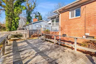 3015 Dellwood Dr, Greensboro, NC 27408 - Photo 33