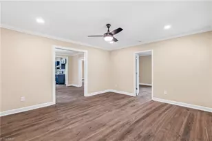 208 Warner St, Thomasville, NC 27360 - Photo 5