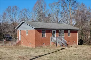 626 King St, Reidsville, NC 27320 - Photo 1