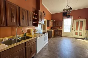 911 E St, North Wilkesboro, NC 28659 - Photo 11