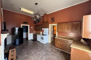 911 E St, North Wilkesboro, NC 28659 - Photo 9