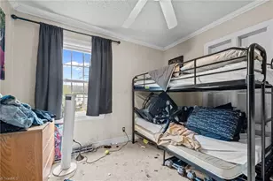 910 Omaha St, Greensboro, NC 27406 - Photo 9