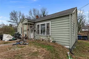 910 Omaha St, Greensboro, NC 27406 - Photo 25