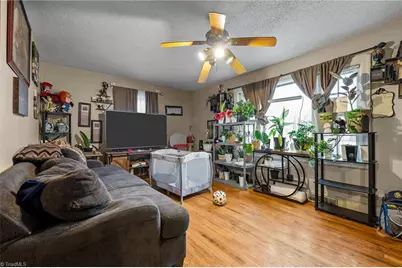 910 Omaha Street, Greensboro, NC 27406 - Photo 15