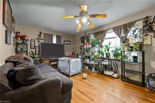 910 Omaha St, Greensboro, NC 27406 - Photo 15