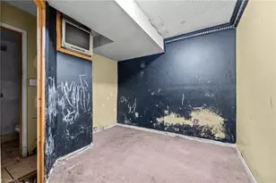 910 Omaha St, Greensboro, NC 27406 - Photo 13