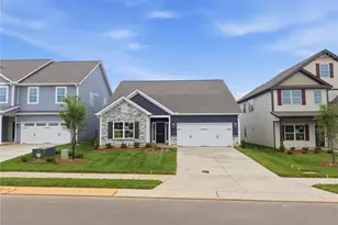 5352 Belmont Gdn Dr, Walkertown, NC 27051 - Photo 3
