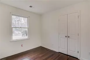 6 Queenanne Ct, Greensboro, NC 27406 - Photo 21