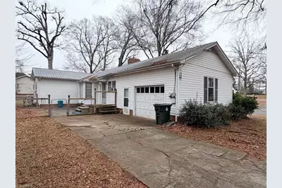 200 Royal Oaks Street, Thomasville, NC 27360 - Photo 3