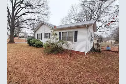 200 Royal Oaks Street, Thomasville, NC 27360 - Photo 5