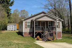 803 Leach Ave, Thomasville, NC 27360 - Photo 1