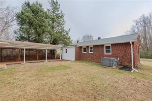 1945 Hilldale Dr, Burlington, NC 27215 - Photo 27