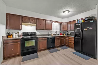 2036 Willow Road, Greensboro, NC 27406 - Photo 11