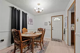 2036 Willow Rd, Greensboro, NC 27406 - Photo 15