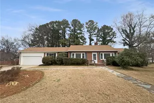 416 Bryan St, Burlington, NC 27215 - Photo 1