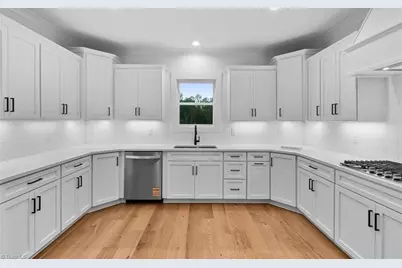 5090 Southern Pines Drive, Kernersville, NC 27284 - Photo 23