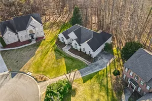 3003 Lodge Dr, Jamestown, NC 27282 - Photo 3