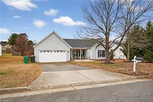 3715 Tuxford Ln, Jamestown, NC 27282 - Photo 3