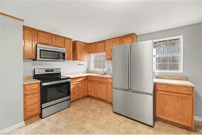 223 W Matthews Street, Stoneville, NC 27048 - Photo 7