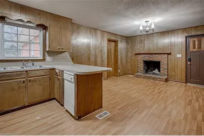 4202 Beaumont Drive, Sophia, NC 27350 - Photo 5