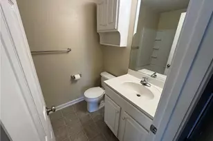 4700 Pennoak Ln, Greensboro, NC 27407 - Photo 15