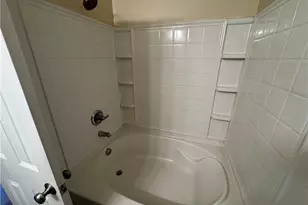 4700 Pennoak Ln, Greensboro, NC 27407 - Photo 11