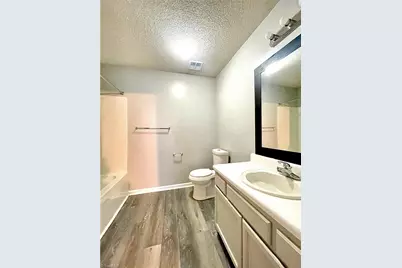 7137 W Friendly Avenue #D, Greensboro, NC 27410 - Photo 11