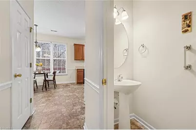 4512 Ridgefall Road, Greensboro, NC 27410 - Photo 9