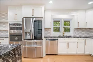 4806 Trailwood Dr, Greensboro, NC 27407 - Photo 9