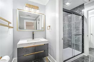 4806 Trailwood Dr, Greensboro, NC 27407 - Photo 15