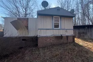 1155 Delta Acres Rd, Sandy Ridge, NC 27046 - Photo 3