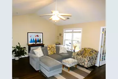 6941 Hanesbrook Circle #301, Clemmons, NC 27012 - Photo 7