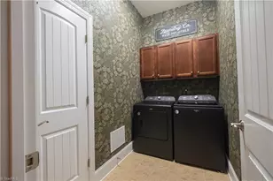 5584 Foxgate Cir, Winston-Salem, NC 27106 - Photo 37