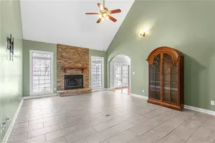 6505 Heron Point Ct, Belews Creek, NC 27009 - Photo 9