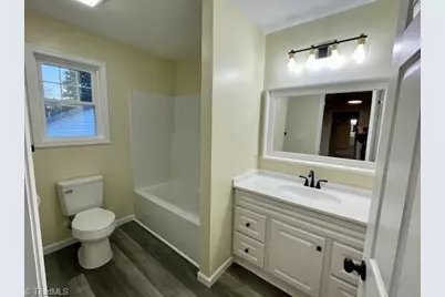 319 E 3rd Ave Extension, Lexington, NC 27292 - Photo 9