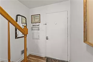 101 Oxford Pl, High Point, NC 27262 - Photo 5