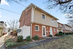 101 Oxford Pl, High Point, NC 27262 - Photo 3