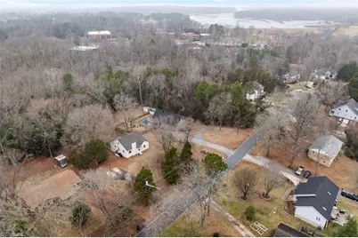 1811 Lazy Lane, High Point, NC 27265 - Photo 3