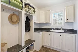 220 Circle St, Millers Creek, NC 28651 - Photo 9