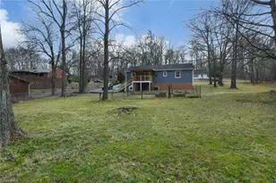 310 Idolbrook Dr, Greensboro, NC 27406 - Photo 15