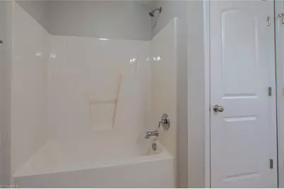 7104-106 Friendly Avenue, Greensboro, NC 27410 - Photo 21