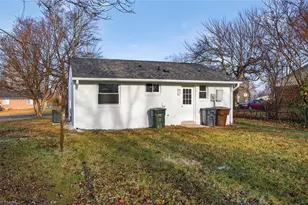 2403 Madre Pl, Greensboro, NC 27406 - Photo 17